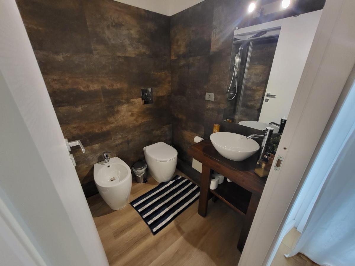 לינה וארוחת בוקר Living Cagliari Marina מראה חיצוני תמונה