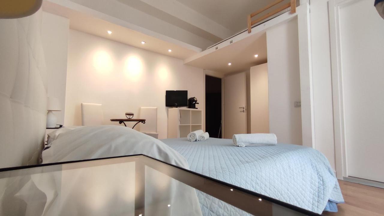 לינה וארוחת בוקר Living Cagliari Marina מראה חיצוני תמונה
