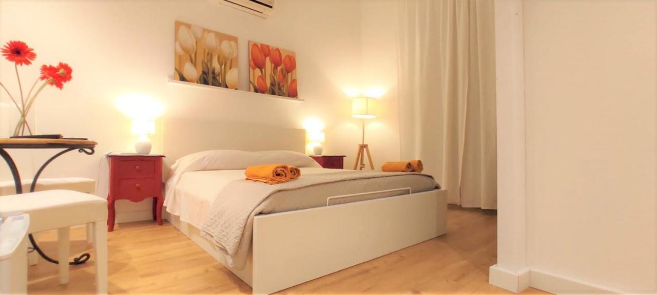 לינה וארוחת בוקר Living Cagliari Marina מראה חיצוני תמונה