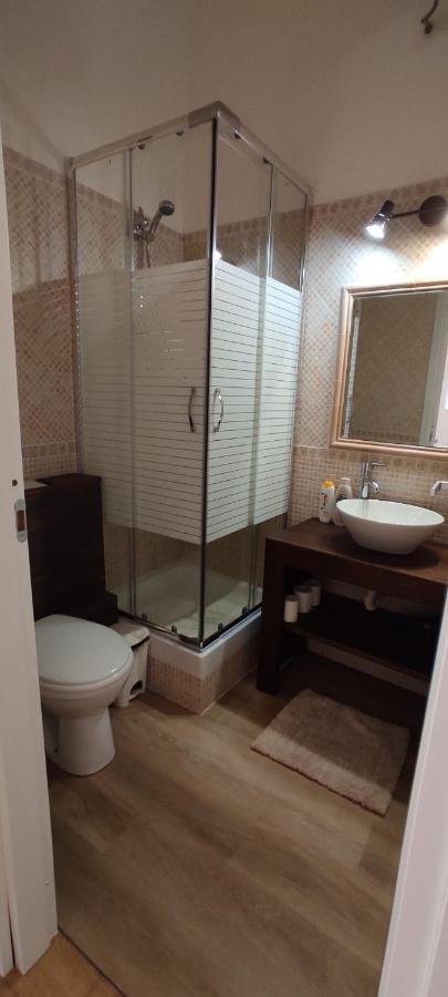 לינה וארוחת בוקר Living Cagliari Marina מראה חיצוני תמונה