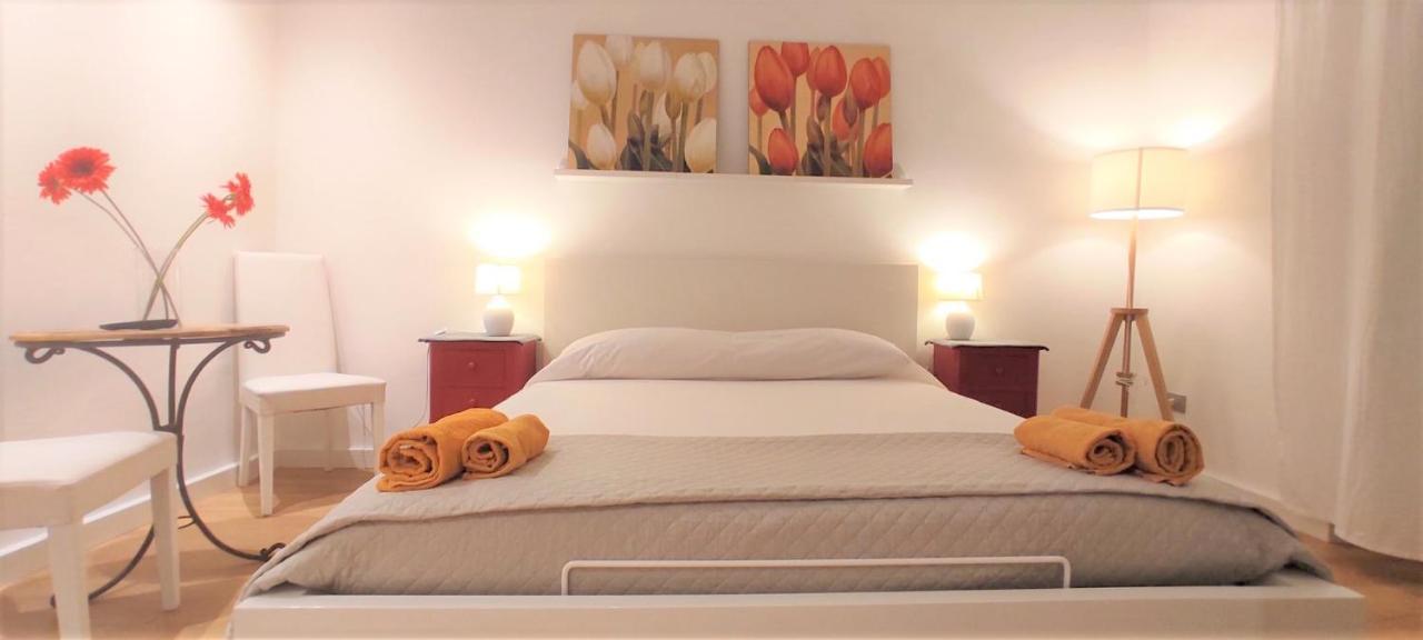 לינה וארוחת בוקר Living Cagliari Marina מראה חיצוני תמונה
